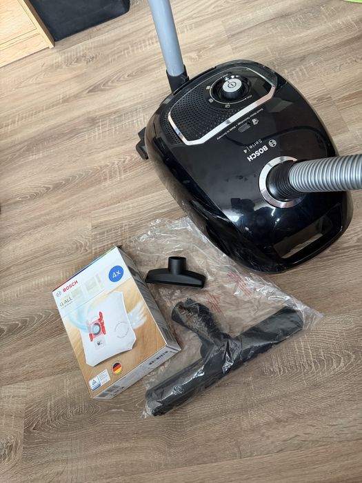 Прахосмукачка Bosch Series 4 BGLS4X210/11