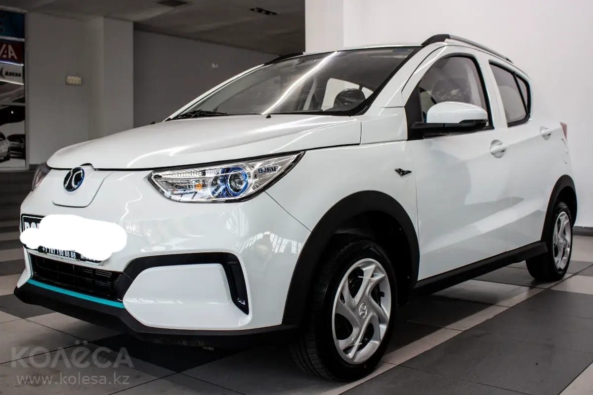 Электромобиль BAIC EC3