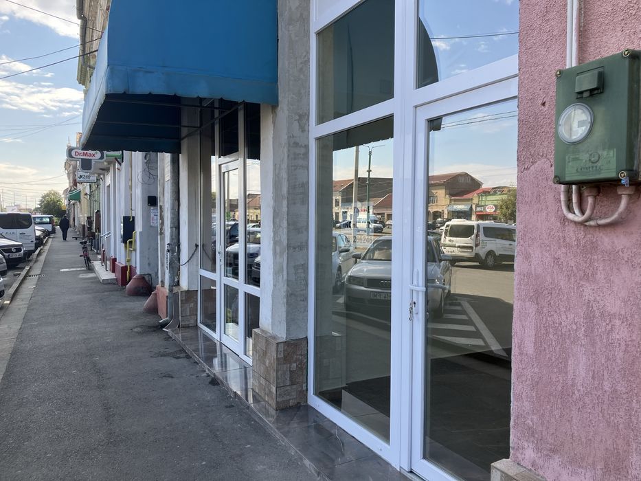 Inchiriez spatiu comercial Calea Timisorii