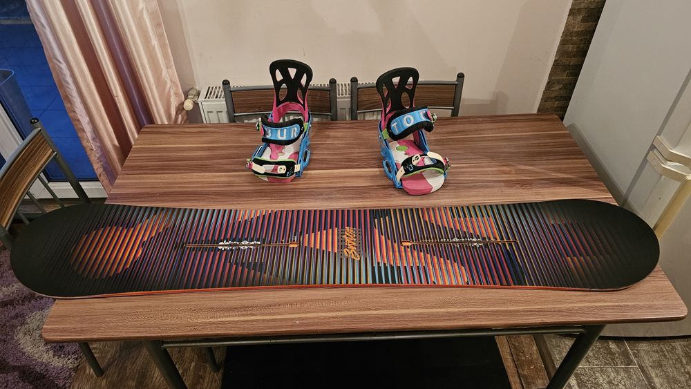 Placa Snowboard Burton Clash 155 Cu legaturi Burton Cartel M