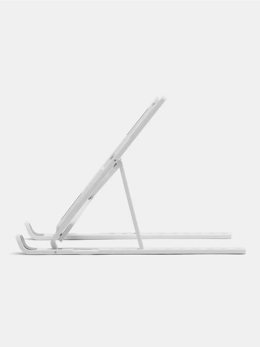 Подставка для планшетов и телефонов из пластика