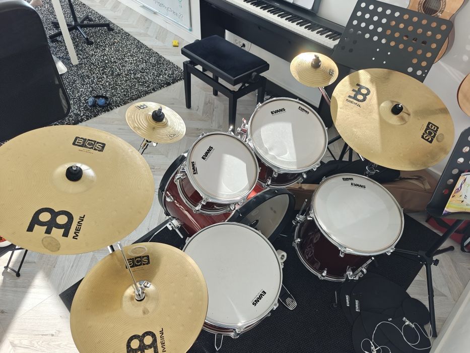 Set Tobe Tama Rhythm Mate Red Stream + cinele Meinl HCS