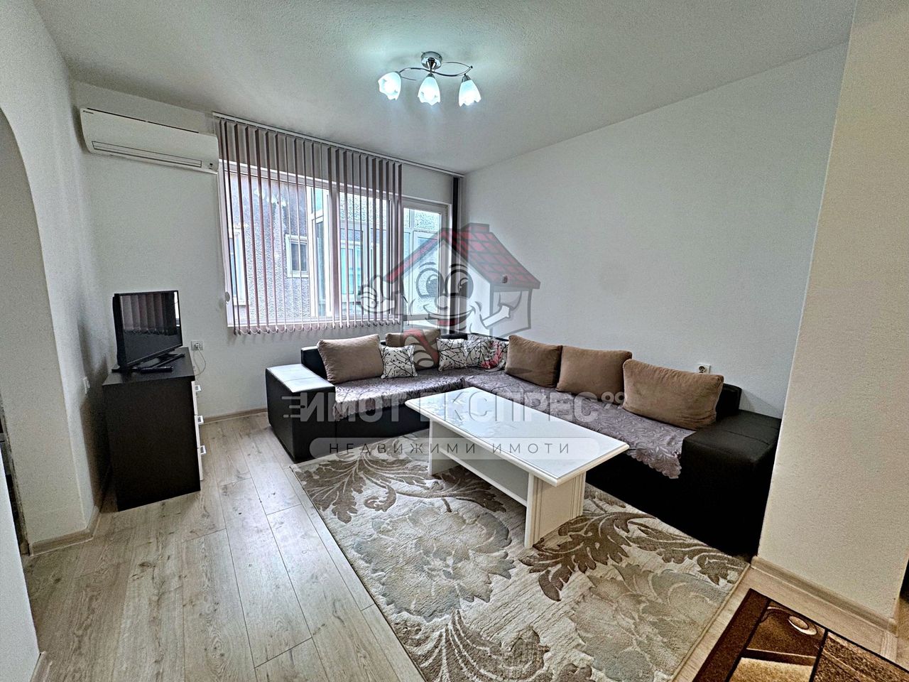 Дава се под наем Тристаен апартамент в Асеновград - 90 кв.м за 331.5 € - Снимка #2