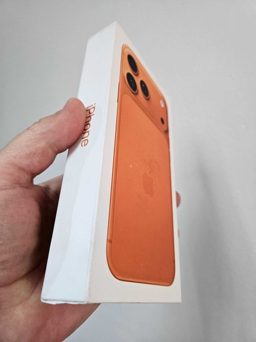IPhone 17 Pro Max, 256 Gb, neverlock, sigilat la cutie, Orange Cosmic.