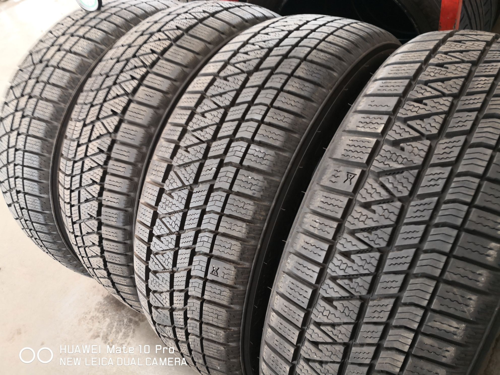 215 60 17 цола гуми като нови дот 22 kumho