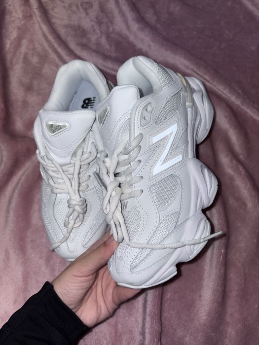 Pantofi 37 New Balance 9060 Alb Albi Noi nepurtati New never worn