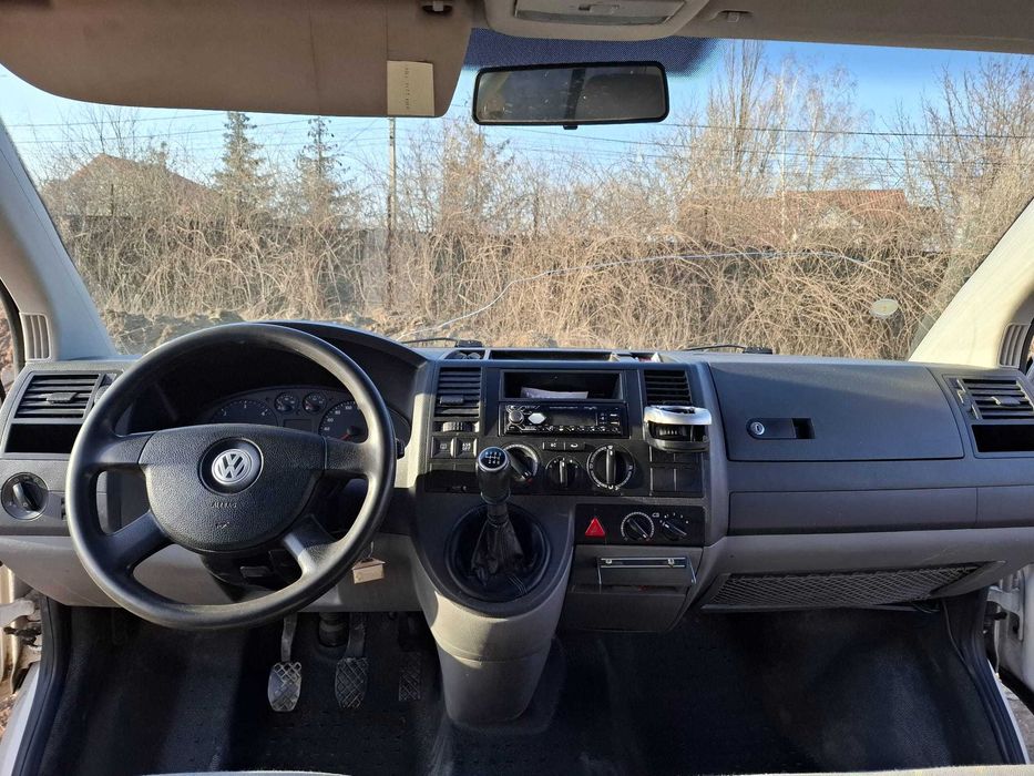 Vindem Volkswagen Transporter Caravelle T5- 8+1