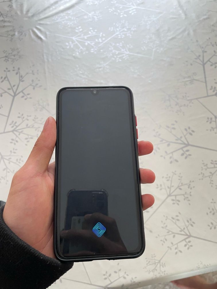 Vivo V17 8 ОЗУ / 128 Гб