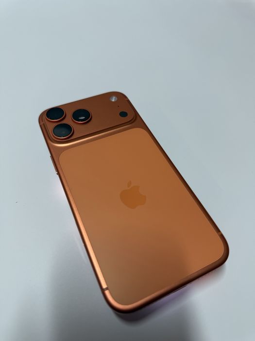 iPhone 17 Pro Max 256GB Cosmic Orange