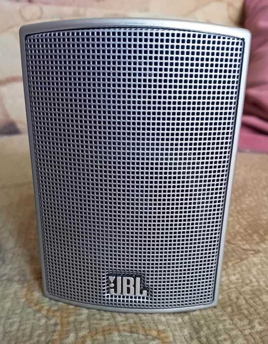 Vand 5 boxe sateliti   JBL made in SUA 300 lei