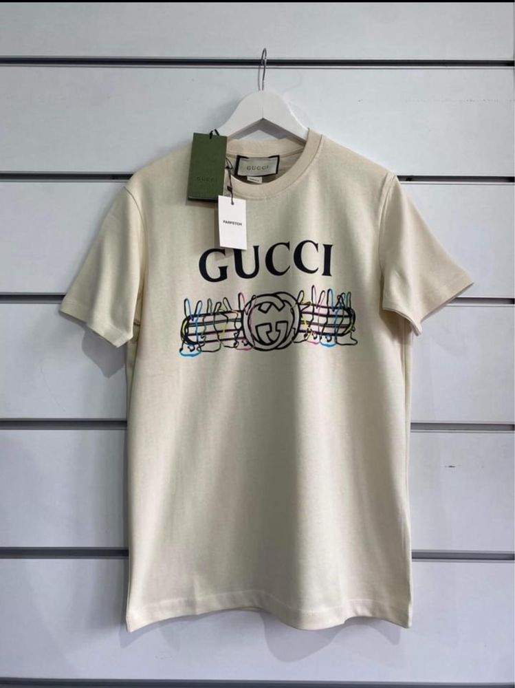 tricouri gucci mai multe modele in privat