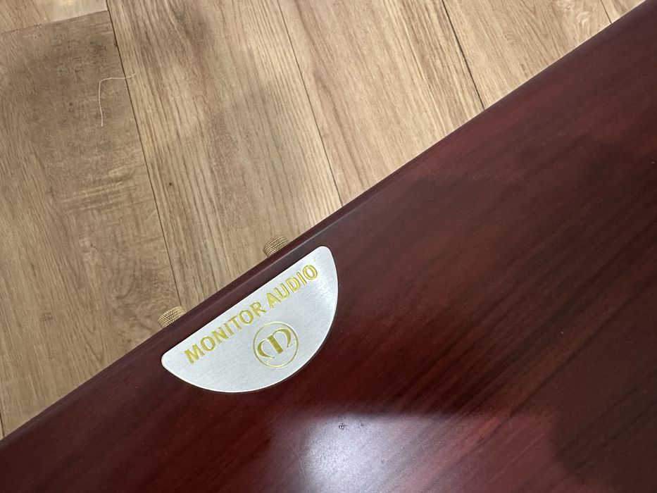 Vand schimb centru Monitor Audio gold signature high end LCR CS