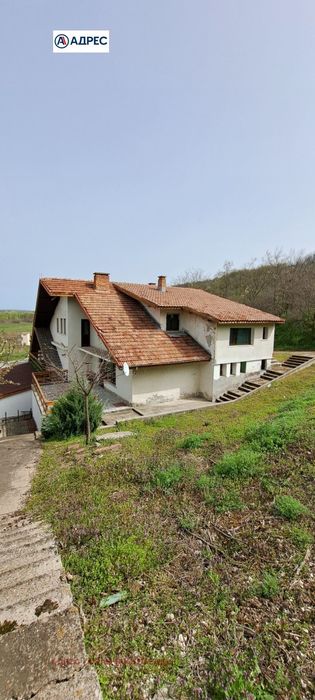 Хотел в Плевен, област-гр.Никопол площ 860 цена 300000