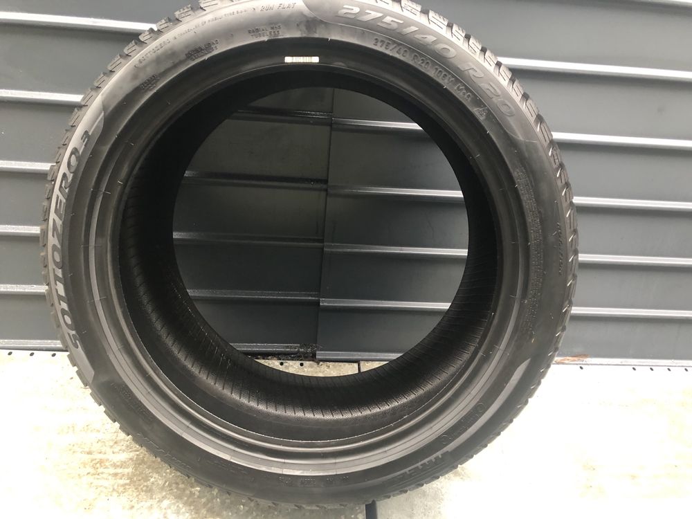 Anvelopa ( cauciuc) iarna NOUA  Pirelli Sottozero 3 275 40 20 runflat