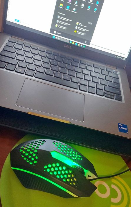 Mouse gaming cu iluminare