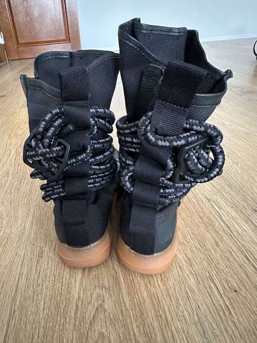 Дамски обувки Nike Air Force 1 High, 38 номер, дамски боти