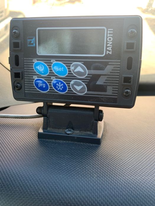 Renault Mascott-Iveco Daily-3.0-2010-Frigo+Lift- 8EPL- Italia