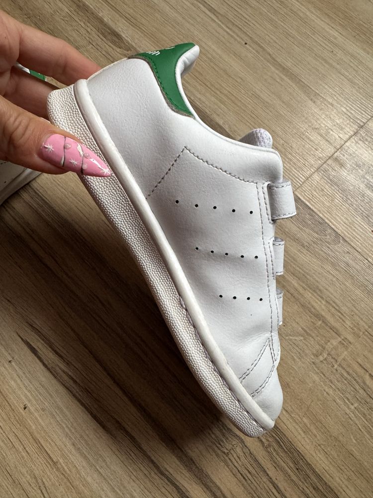 оригинални юношески кецове Adidas Stan Smith! 30 н