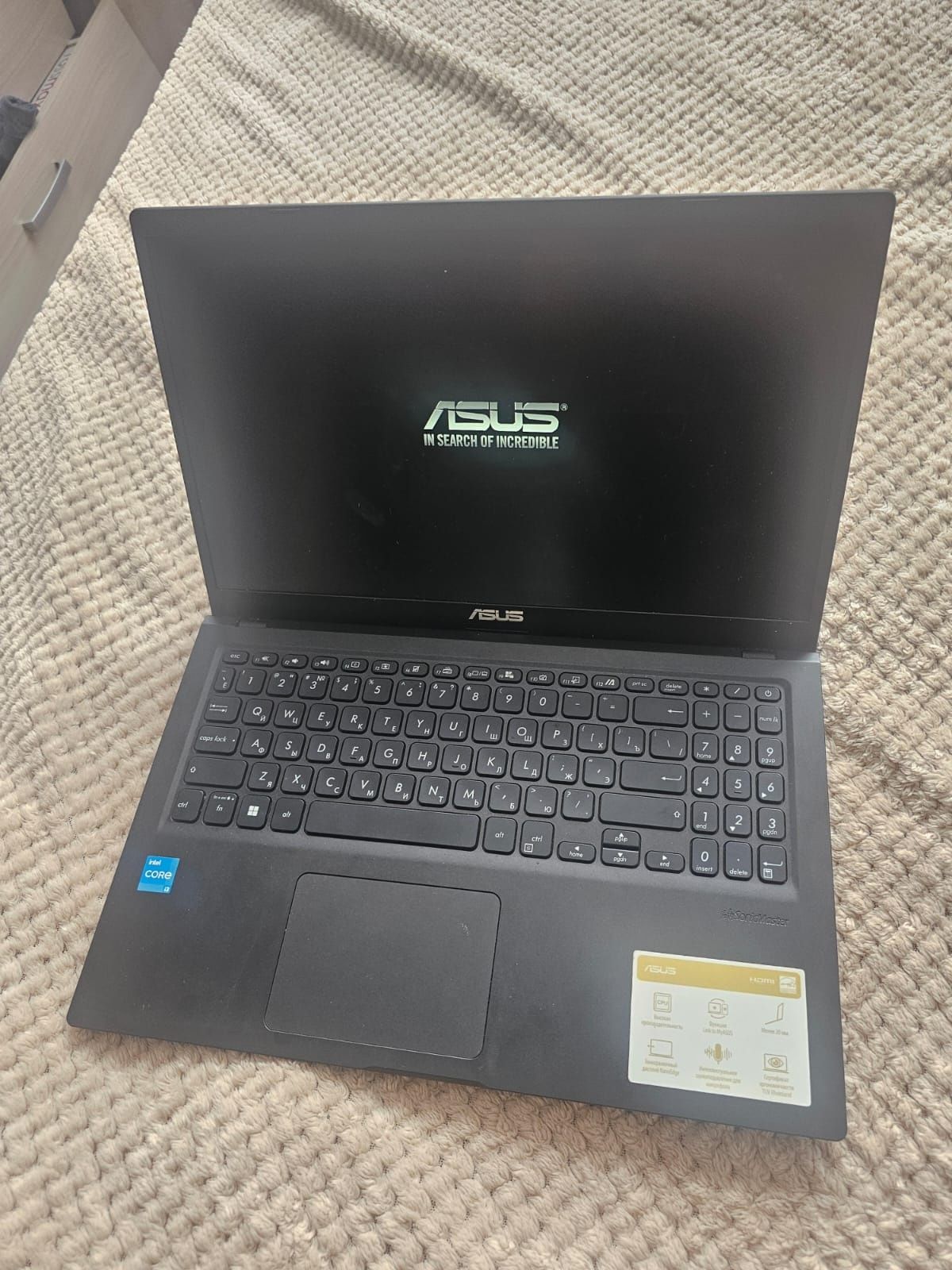 Продам современный шустрый ноутбук asus i3