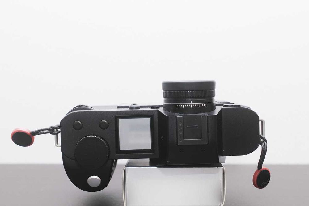 Leica sl2s, cutie, 3 acumulator, 2adaptoare L-M