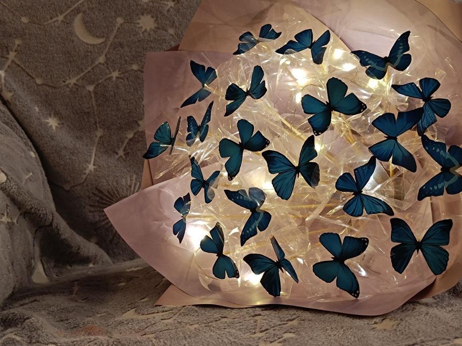 Шикарный букет с бабочками.