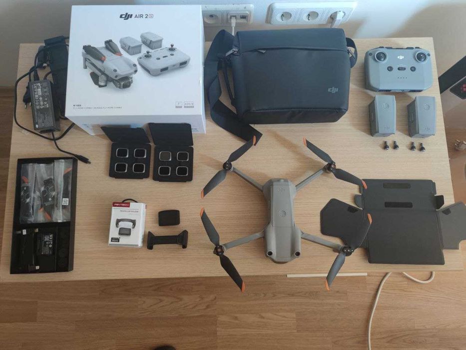 Dji Air 2S Fly more Combo + Attachements