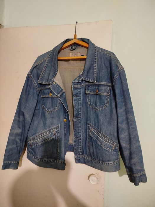 Продам джинсовые куртки.