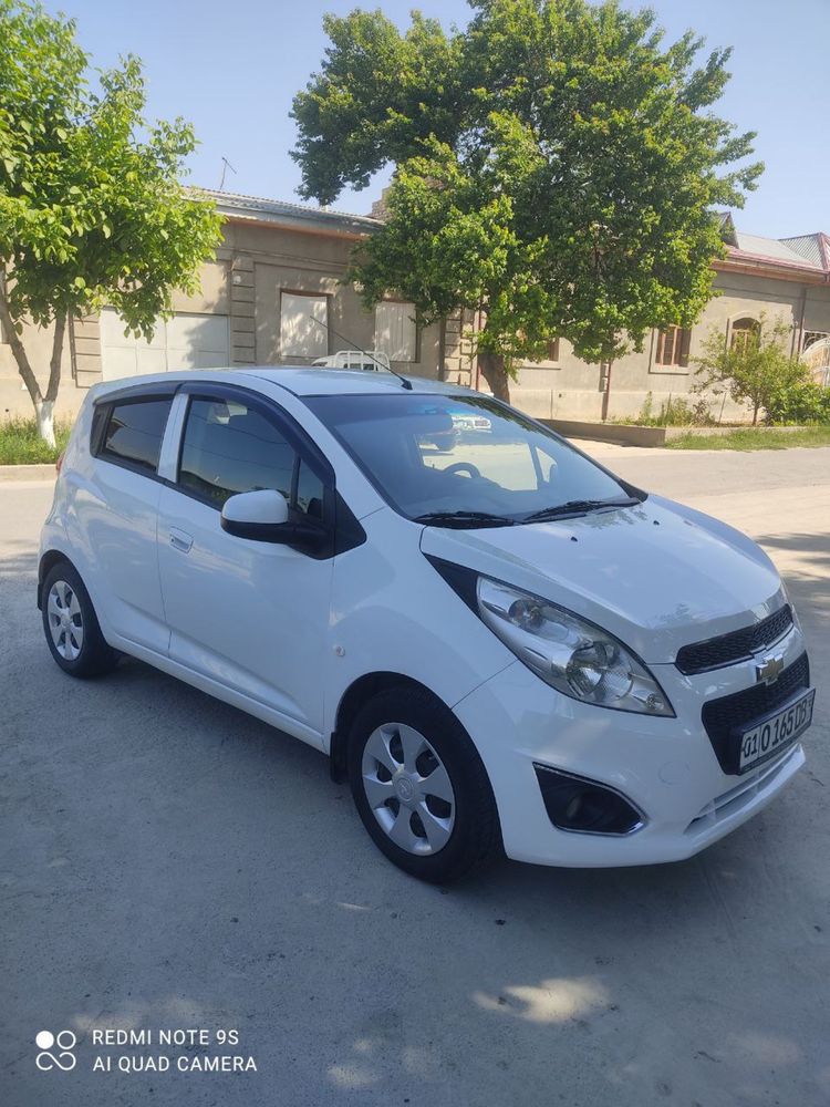 Spark Evro sotiladi rangi oq GAZi bor