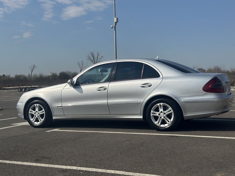 Mercedes E220CDI Avantgarde 2008 170cp