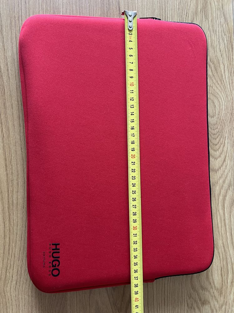 carcasa / Husa laptop / chrombook / macbook air pro 13 15 hugo boss
