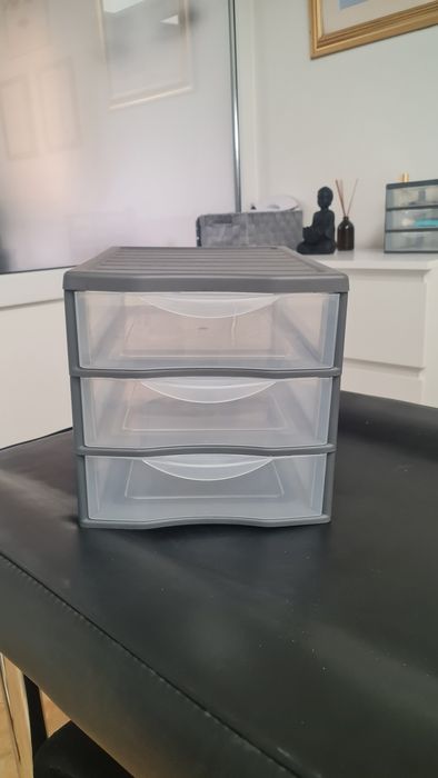 Vând organizator