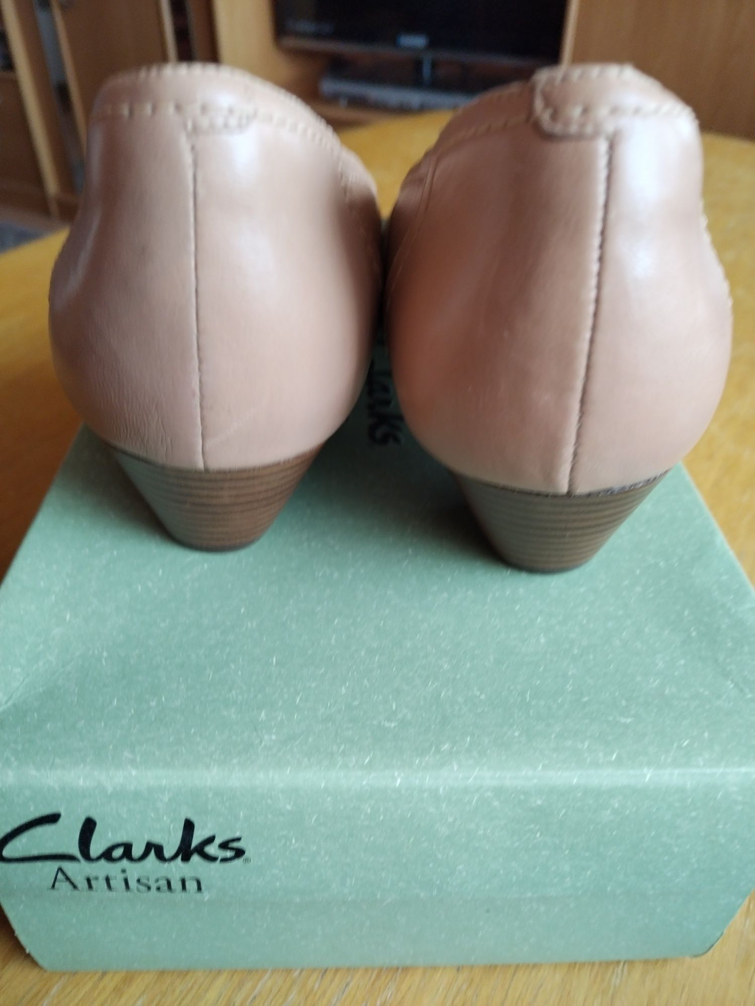 Clark's официални дамски обувки нови 44 номер 29см стелка