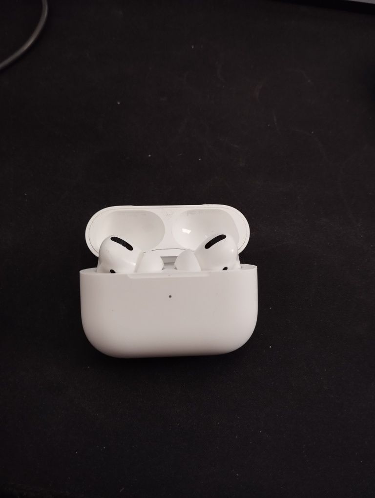 Продается оригинальные airpods Pro