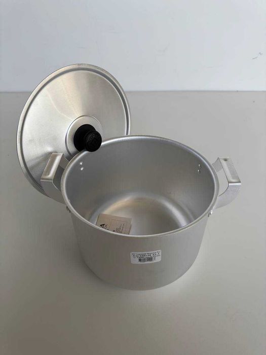 Кастрюля алюминиевая