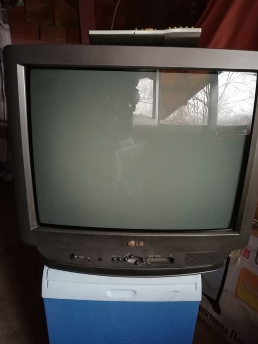 Телевизор LG 21 инча