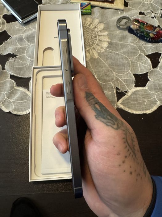 Samsung a56 телефон