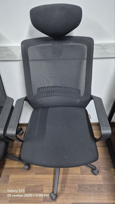 Офисные рабочие  кресла