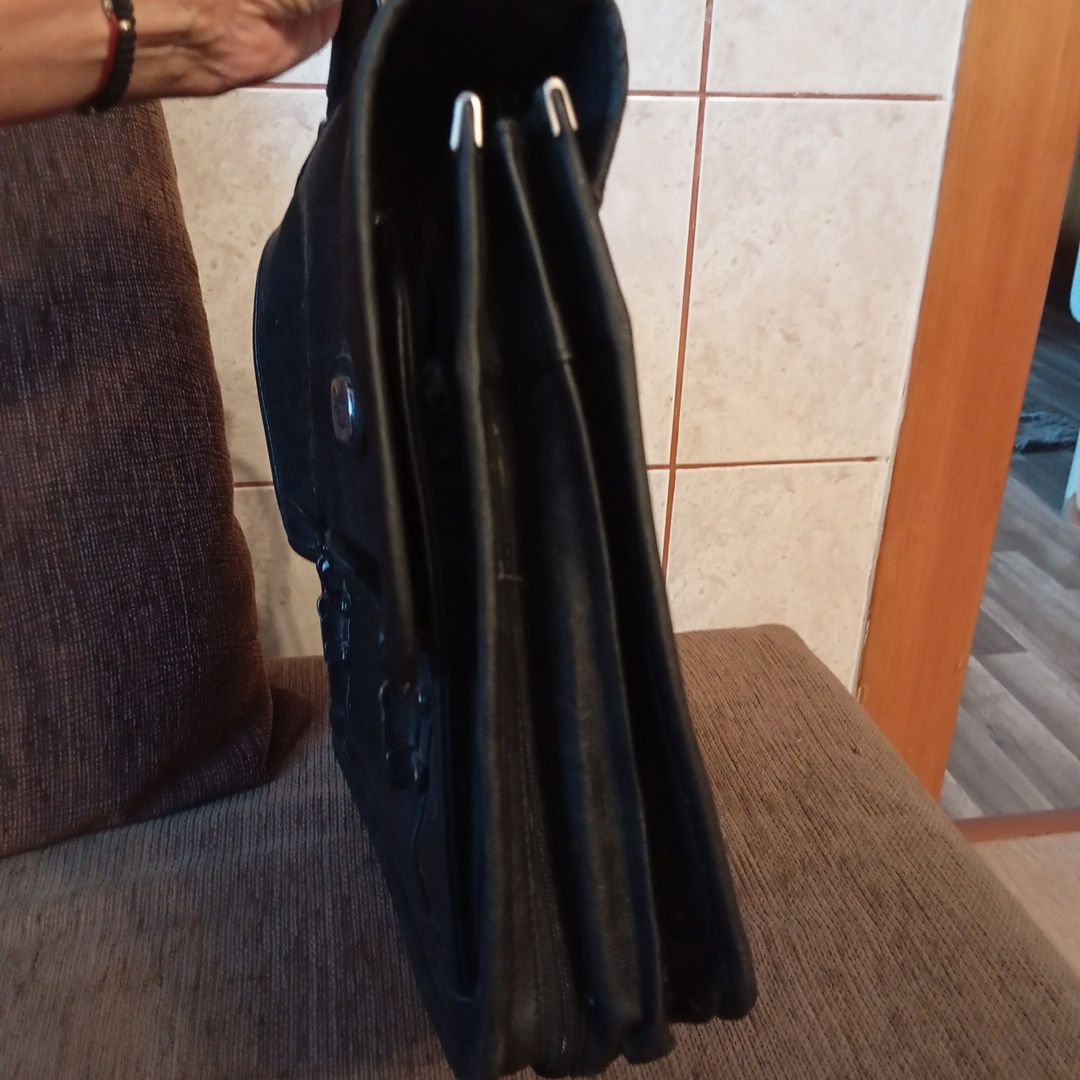 Geanta laptop din piele