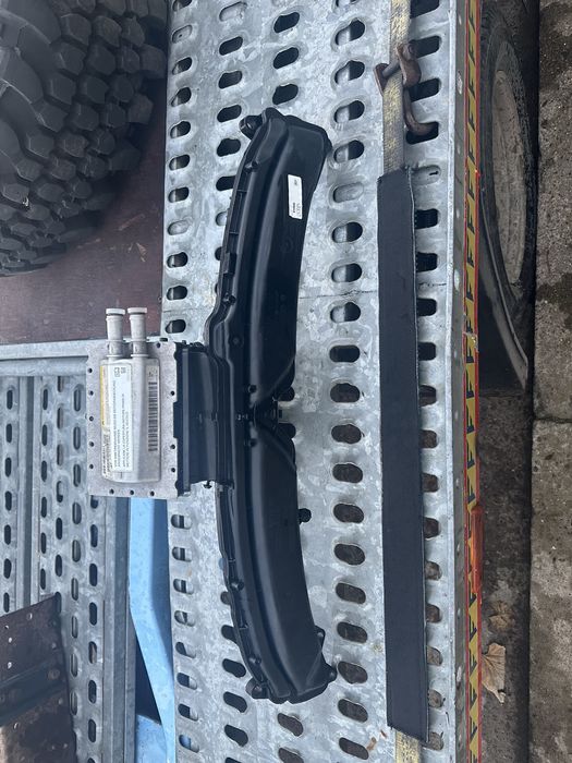 Audi А8 S8 4.0 tfsi D4 4H вмукател колектор маслен радиатор воден