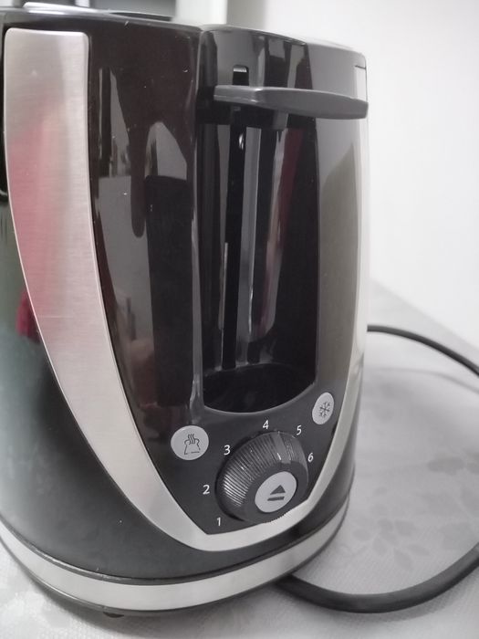 Set Fierbator si Prajitor paine Russell Hobbs