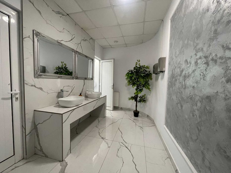 Piata 700,Unirii, spatii/birou SAD 12-29 mp,ultracentral,parcare