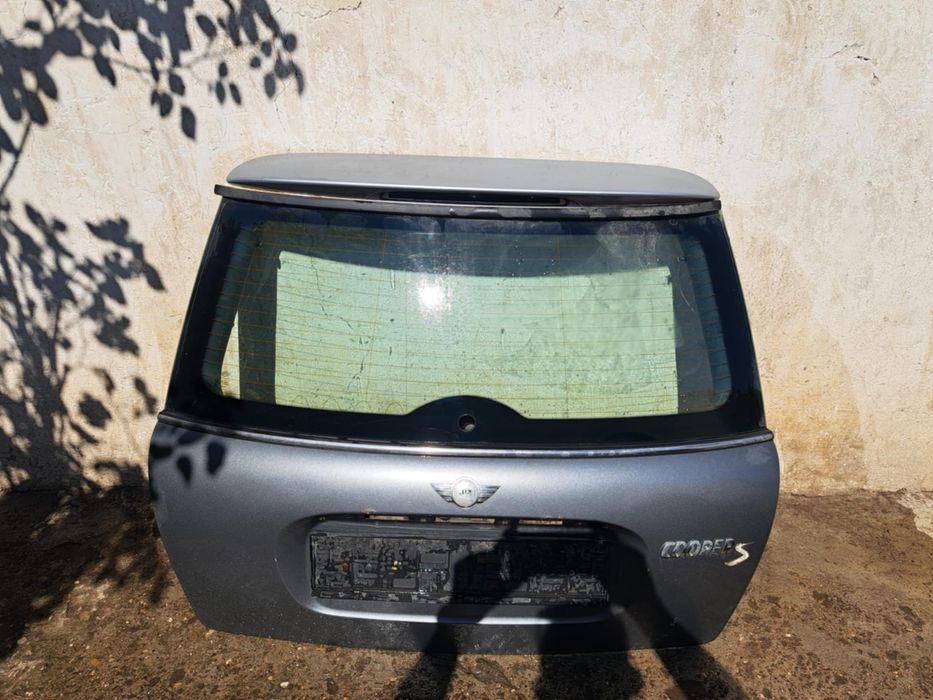 Продавам части за mini r50