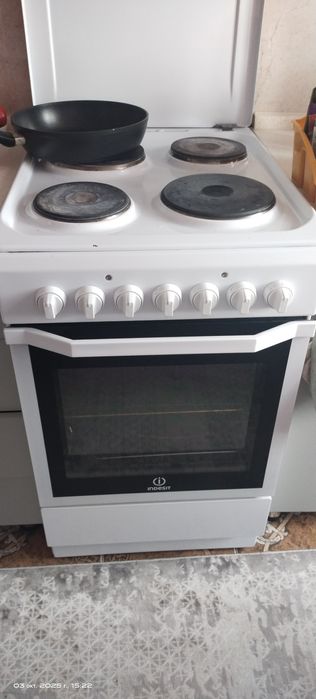 Продам электроплиту