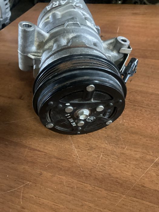 Suzuki Vitara 2020 година 1.4i Компресор Климатик