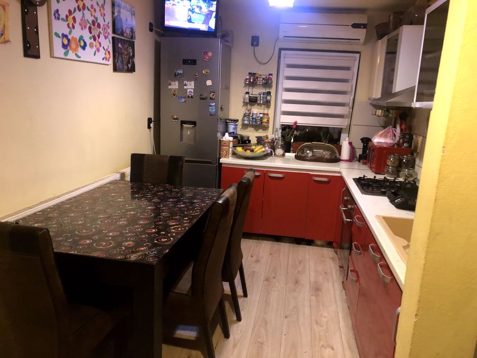 Targu Jiu Teilor Aleea Teilor 2 decomandate 75000 euro