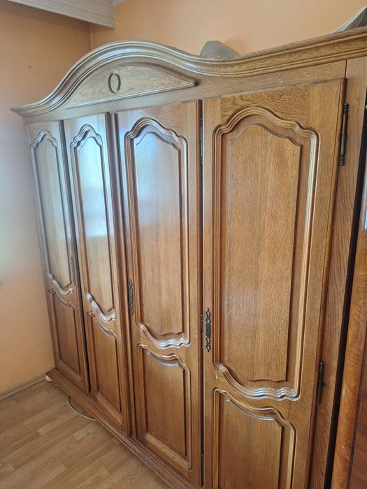 Șifonier+ Pat+saltea+ Oglinda lemn masiv pipera, 1500 lei