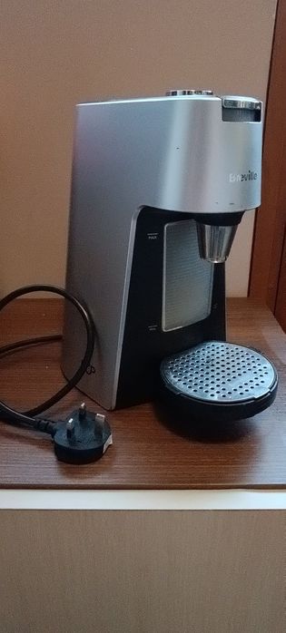Диспенсър за гореща вода Breville