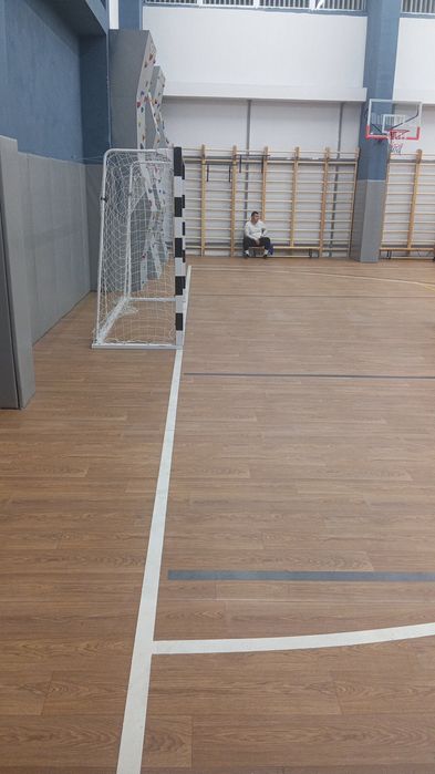 Спортзал на левом берегу