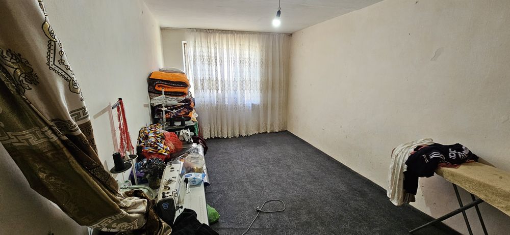 Srochna 3-mavze 20 dom 3 xonali kvartira sotiladi