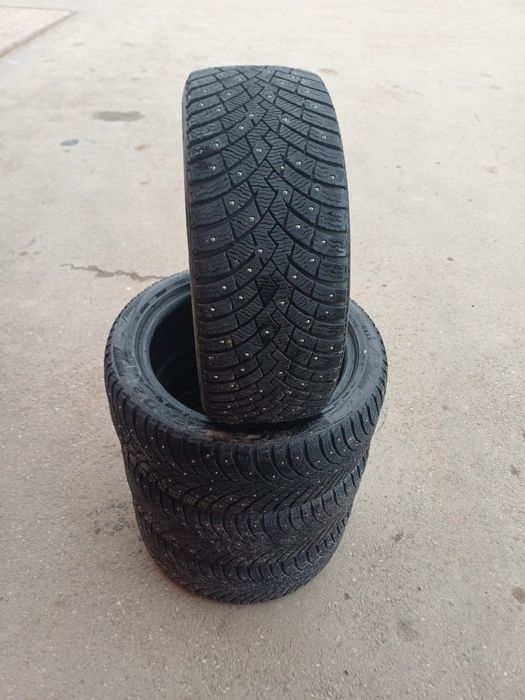 Продам зимнюю резину PIRELLI 235/45 R18